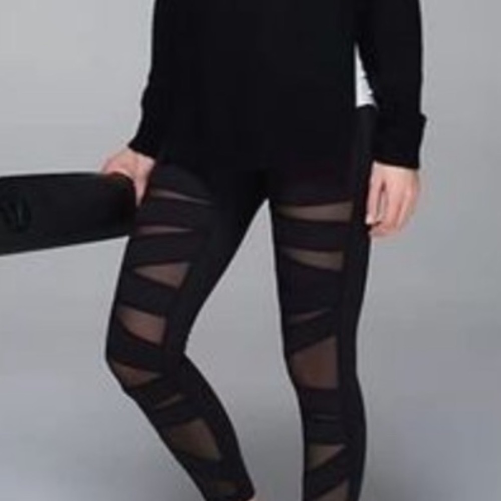 Lululemon size 2